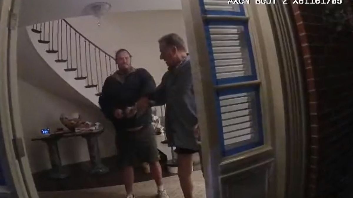 Soud zveřejnil video z útoku kladivem na manžela Pelosiové